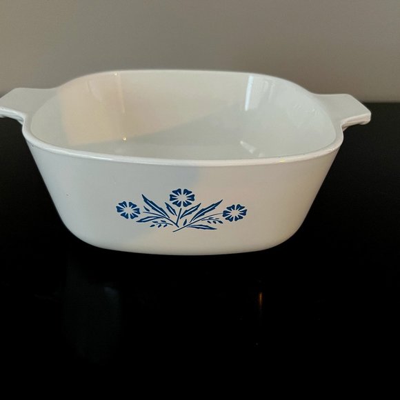 Vintage Blue Corn Flower Corning Ware 6 Cup Baking Dish - Picture 1 of 4